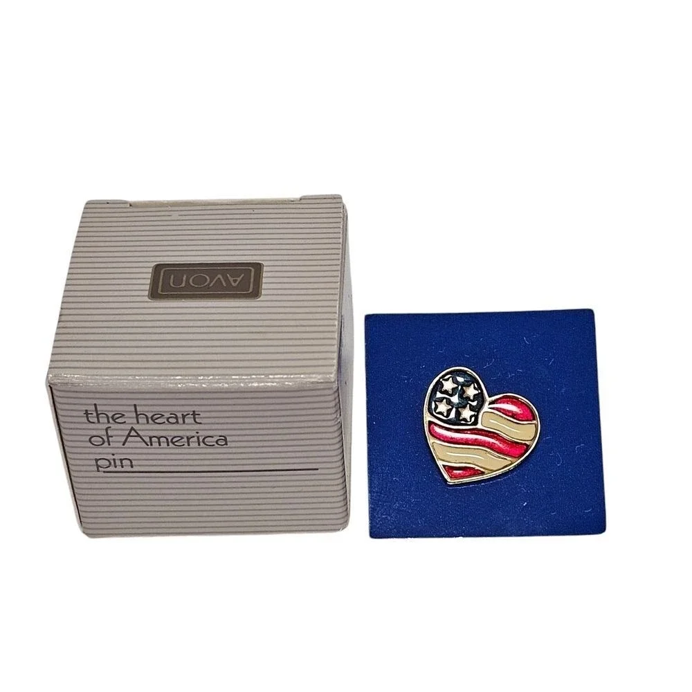 Avon Heart of America Patriotic American Flag Pin‎ Brooch Red White Blue Stars